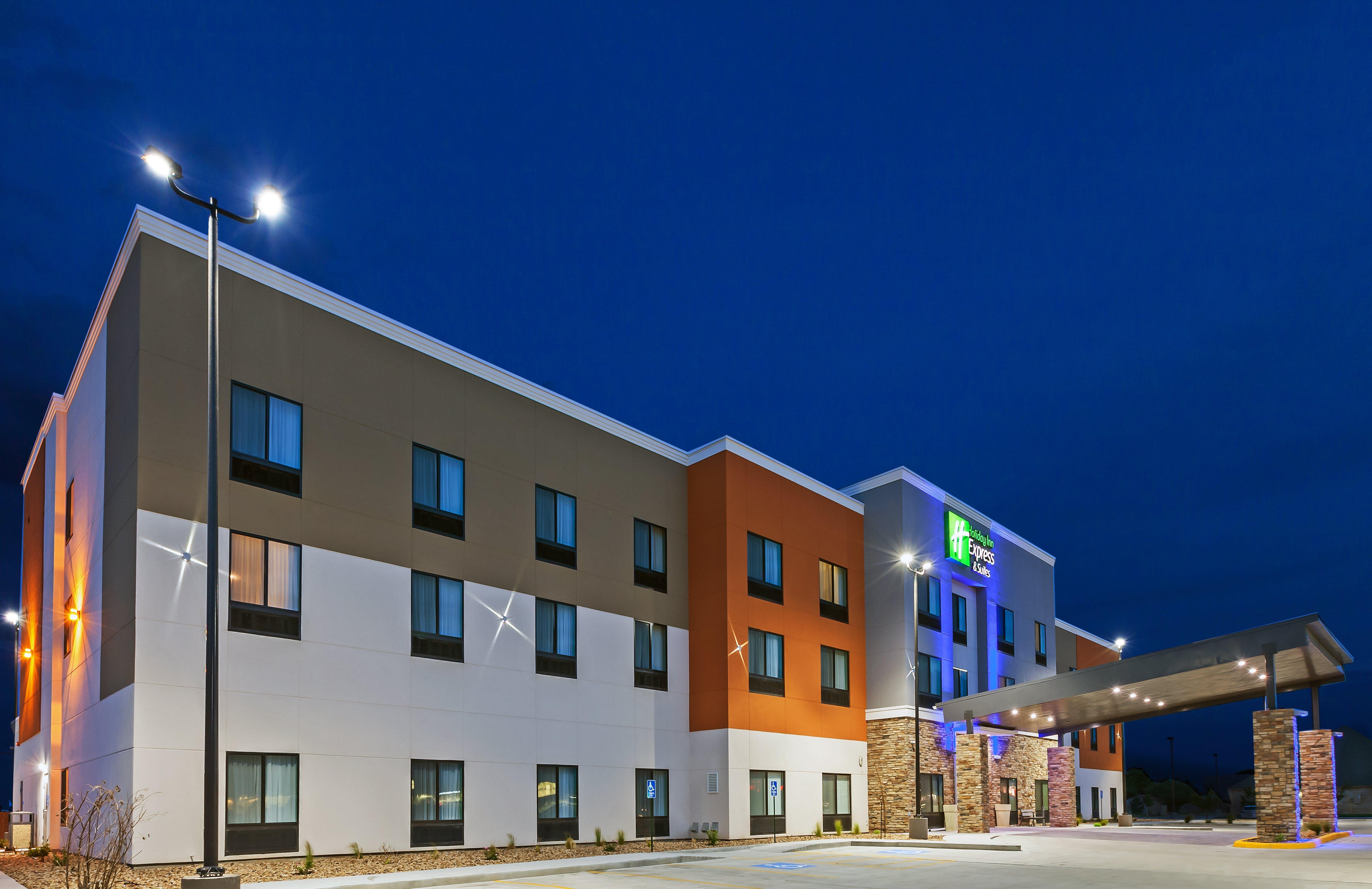 Holiday Inn Express & Suites Perryton By Ihg Lord Exterior foto